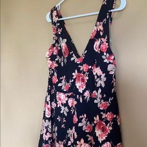 🌸NWT🌸 Charlotte Russe Dress